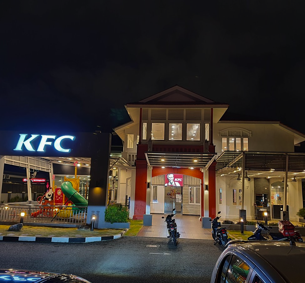 KFC, Jalan
  Masjid Negeri